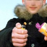 Spoleto, lanciano petardi dall’auto contro anziani: denunciati due giovani spoletini