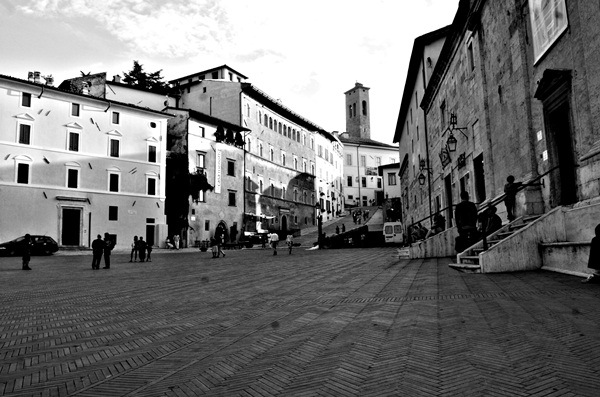 Foto del Giorno, Piazza Duomo B&W