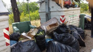 Spoleto, degrado al cimitero di Poreta