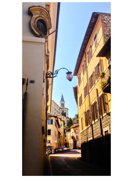 Spoleto, via dell'Anfiteatro è la foto del giorno di Maria Letizia Mancini