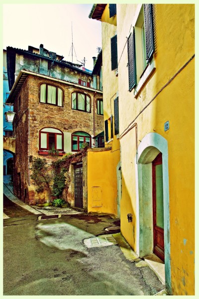 Spoleto, "verso piazza Collicola" è la foto del giorno di Piero Errera