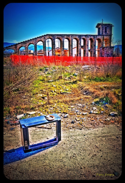 Spoleto, la foto del giorno è l'ex fabbrica delle Mattonelle