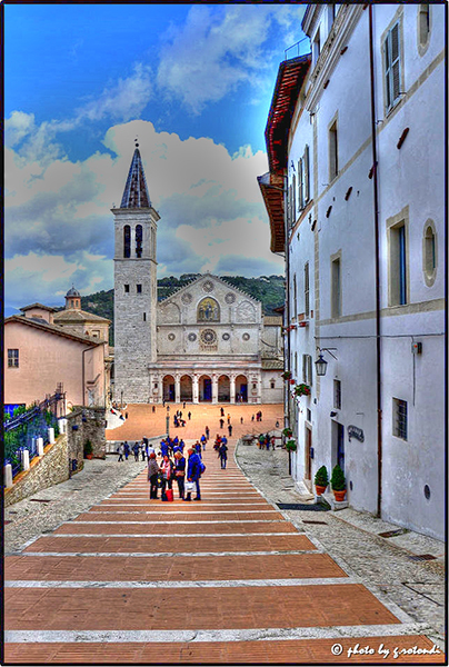 Spoleto, la foto del giorno è Piazza Duomo di Giustino Rotondi