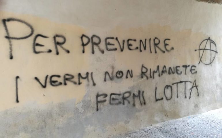 imbrattata-via-martani-spoleto