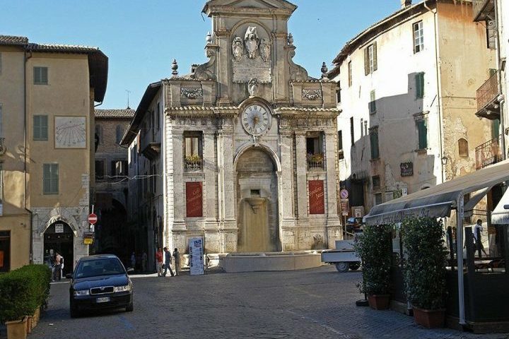 spoleto_008_piazza_del_mercato